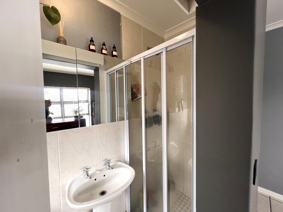 2 Bedroom Property for Sale in Royal Ascot Western Cape